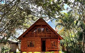 Cabañas Típicas ARIAS